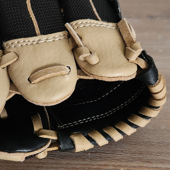 ⚾ Adidas Youth Baseball Glove 11” Black & Tan – Left Hand Throw - Picture 16 of 16